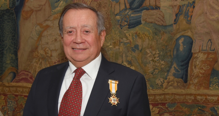 Corona Española condecoró a Luis Iván Muñoz, presidente de la Federación de Criadores