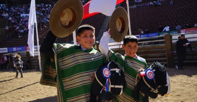 Los primos Caroca ganaron la Serie Caballitos de Palo de Rancagua